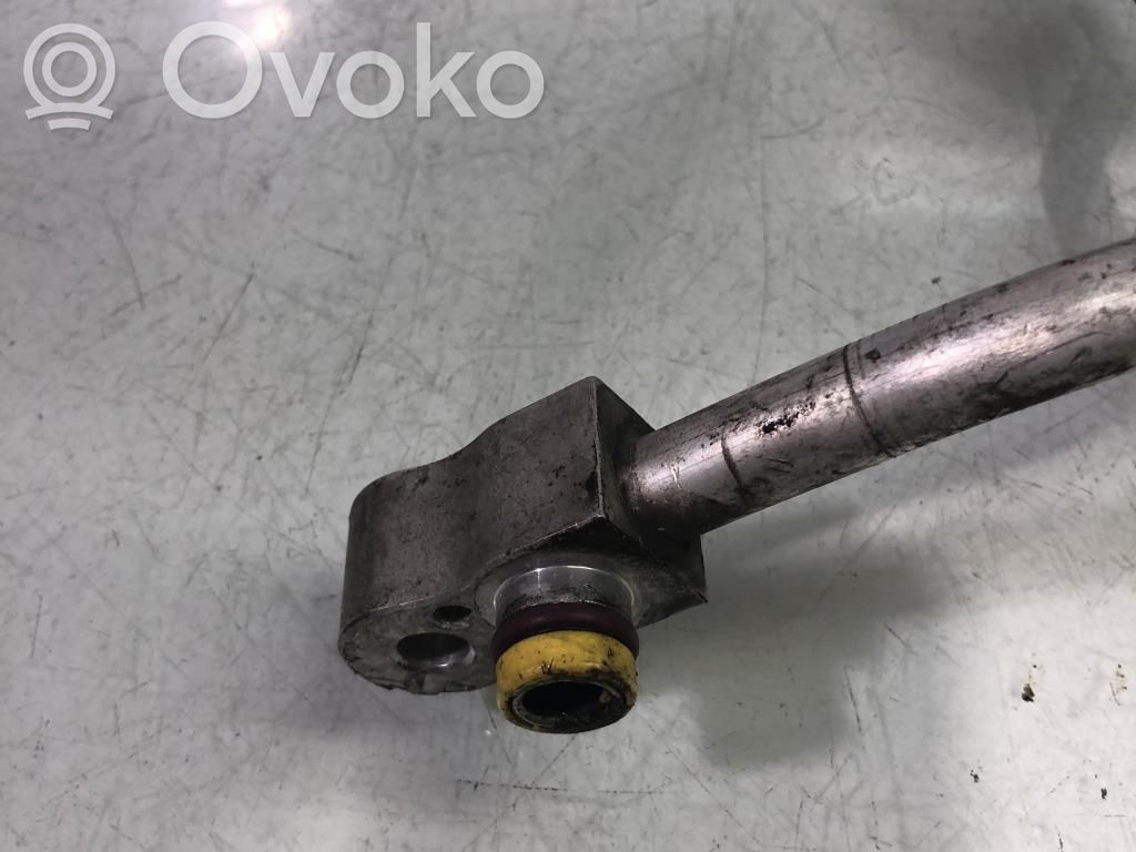 Ilmastointilaitteen putki (A/C)   64509223322