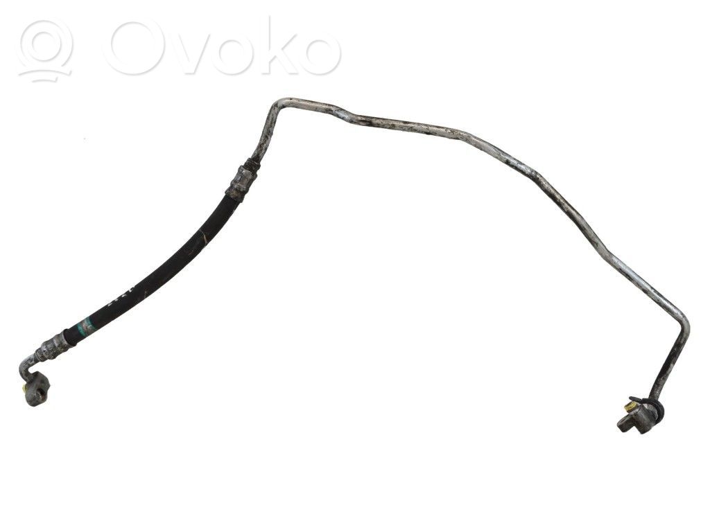 BMW 1 E81 E87 Ilmastointilaitteen putki (A/C) 