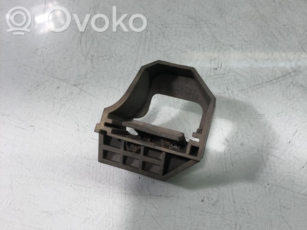 BMW 1 E81 E87 Fixation de radiateur 