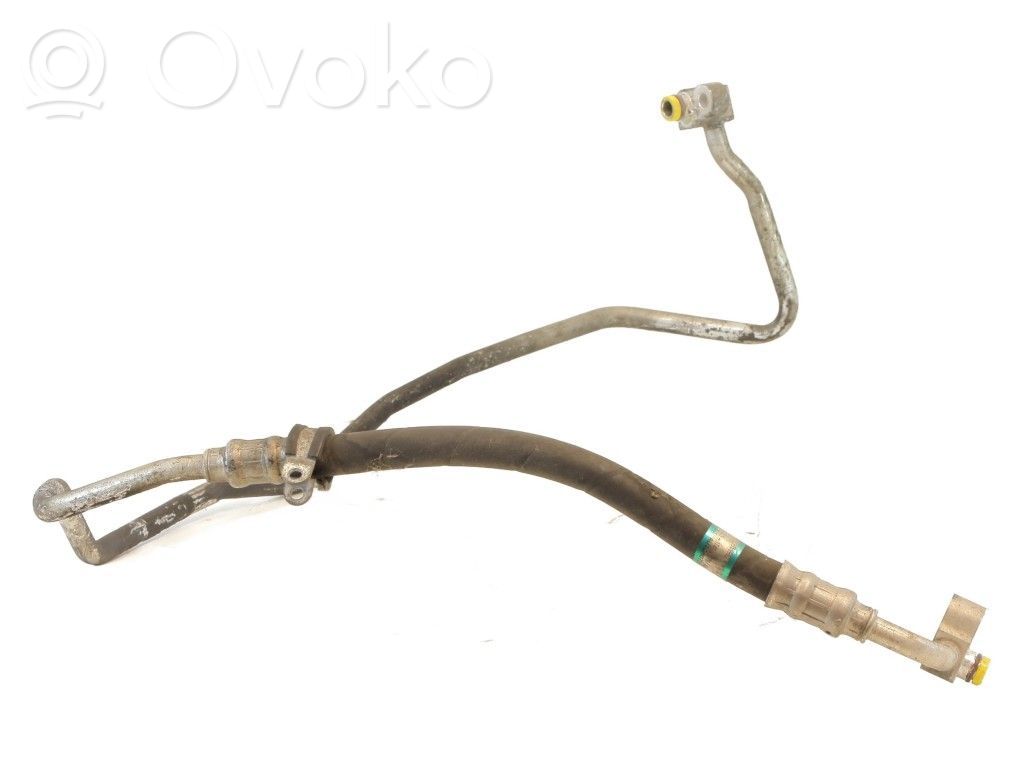 BMW 1 E81 E87 Ilmastointilaitteen putki (A/C) 