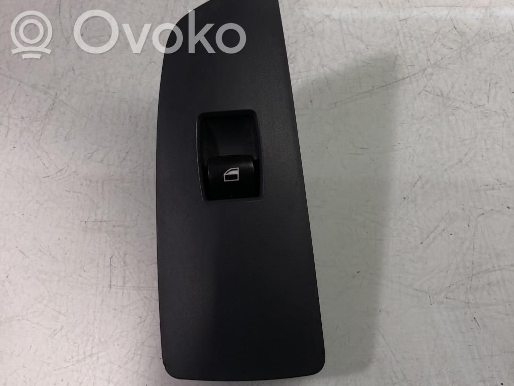 BMW 1 E81 E87 Electric window control switch 