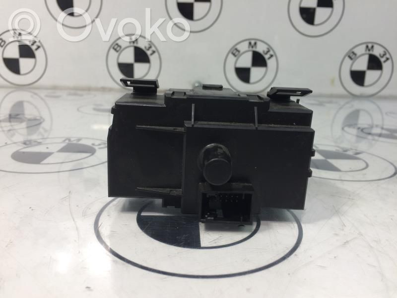 Lichtschalter   61316932792