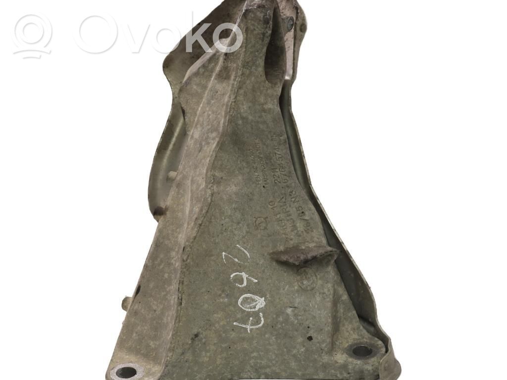 BMW 1 E81 E87 Engine mount bracket 