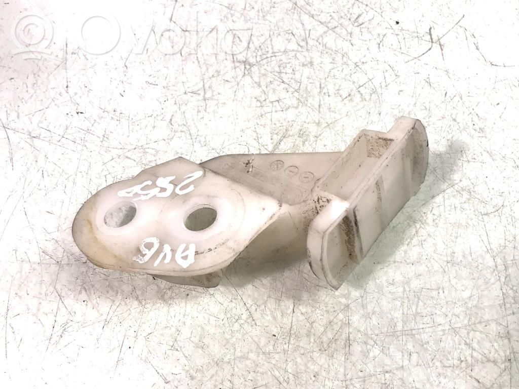BMW 3 E46 Fender mounting bracket 