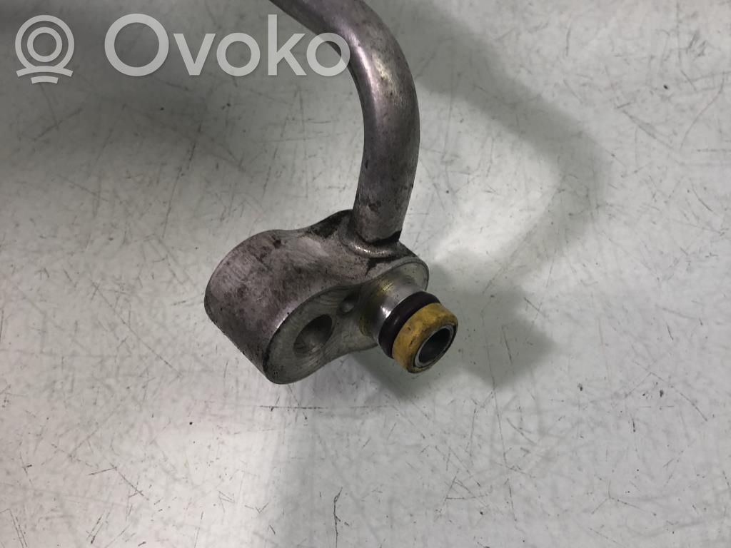 Ilmastointilaitteen putki (A/C)   64536904013