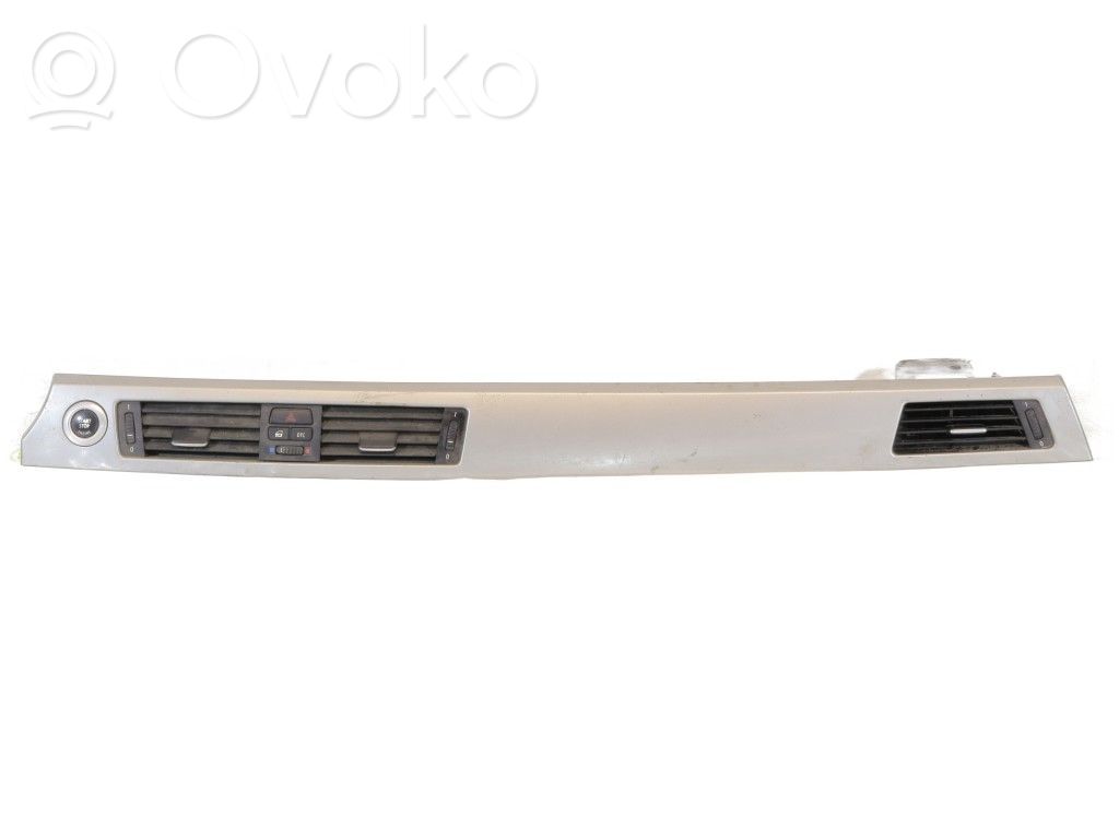 BMW 3 E90 E91 Centrinės oro grotelės 