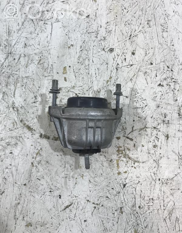 Dzinēja spilvens