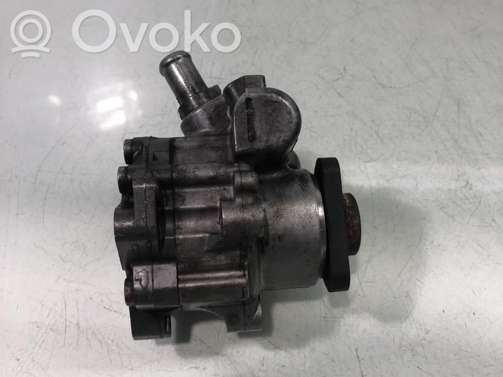 Ohjaustehostimen pumppu   32416768169