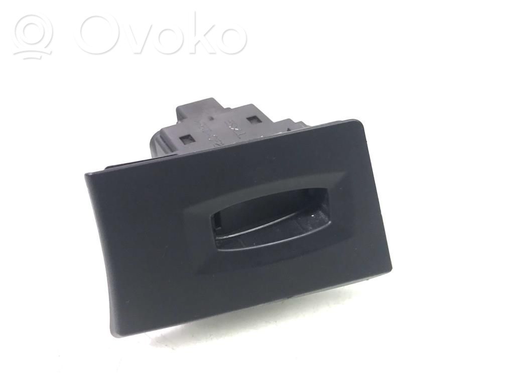 BMW 3 E90 E91 Ignition key card reader 