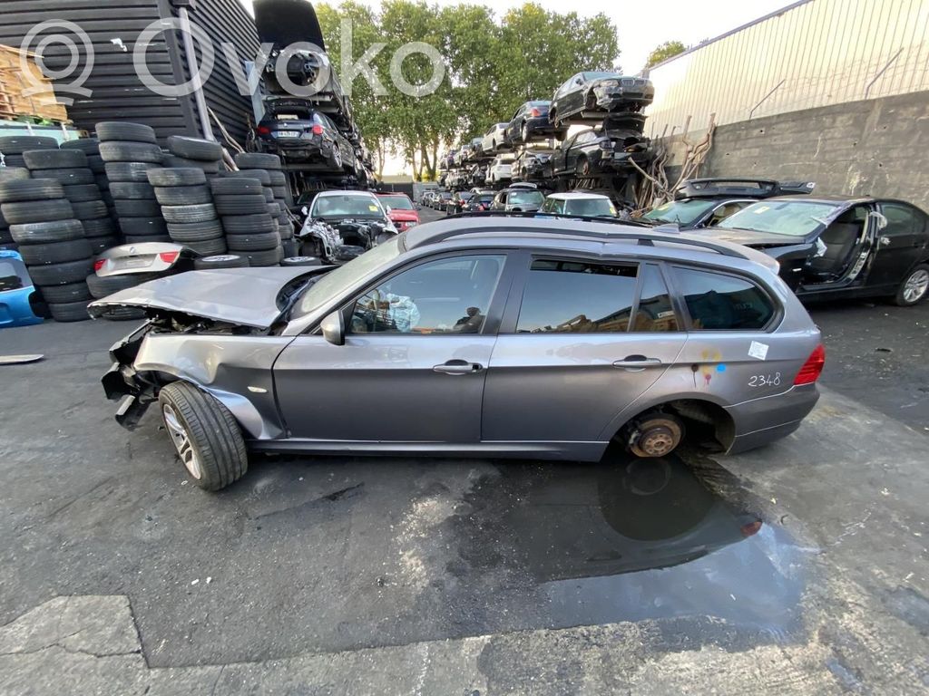 BMW 3 E90 E91 Galinis pusašis 