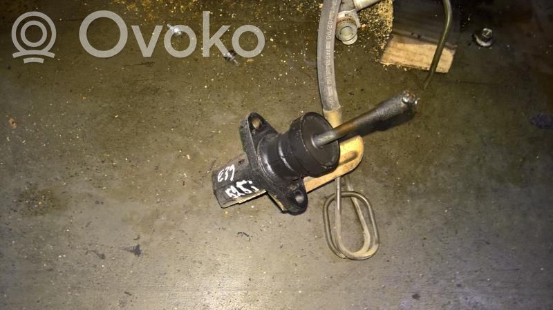 Pääjarrusylinteri