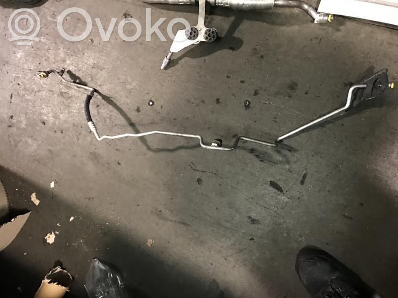 BMW 5 E60 E61 Ilmastointilaitteen putki (A/C) 