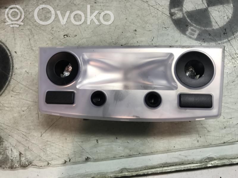 Front seat light   6962057