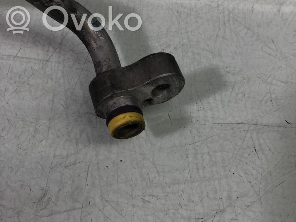BMW 5 E60 E61 Ilmastointilaitteen putki (A/C) 