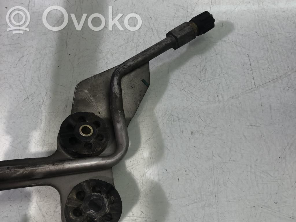 BMW 5 E60 E61 Ilmastointilaitteen putki (A/C) 