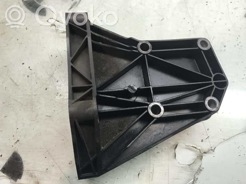 Ilmastointilaitteen kompressorin pumppu (A/C)   7792202
