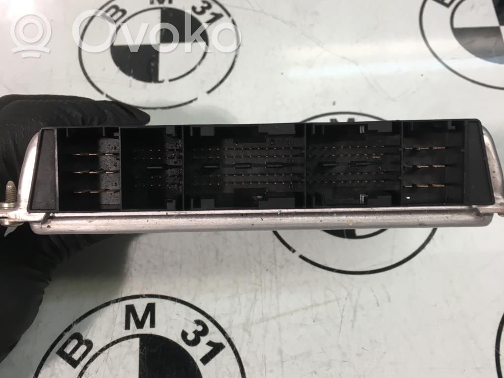 BMW 7 E38 Engine control unit/module 