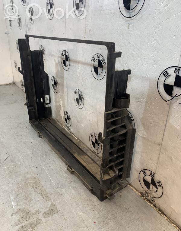BMW 7 E65 E66 Fixation de radiateur 