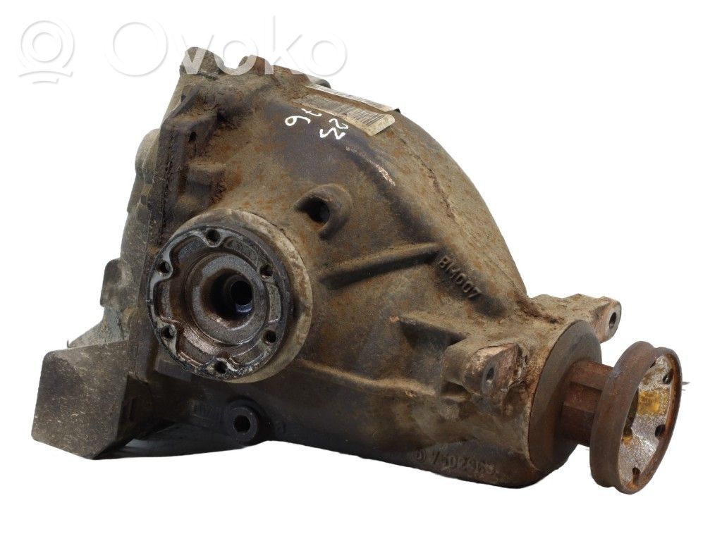 BMW 7 E65 E66 Aizmugurējais reduktors 