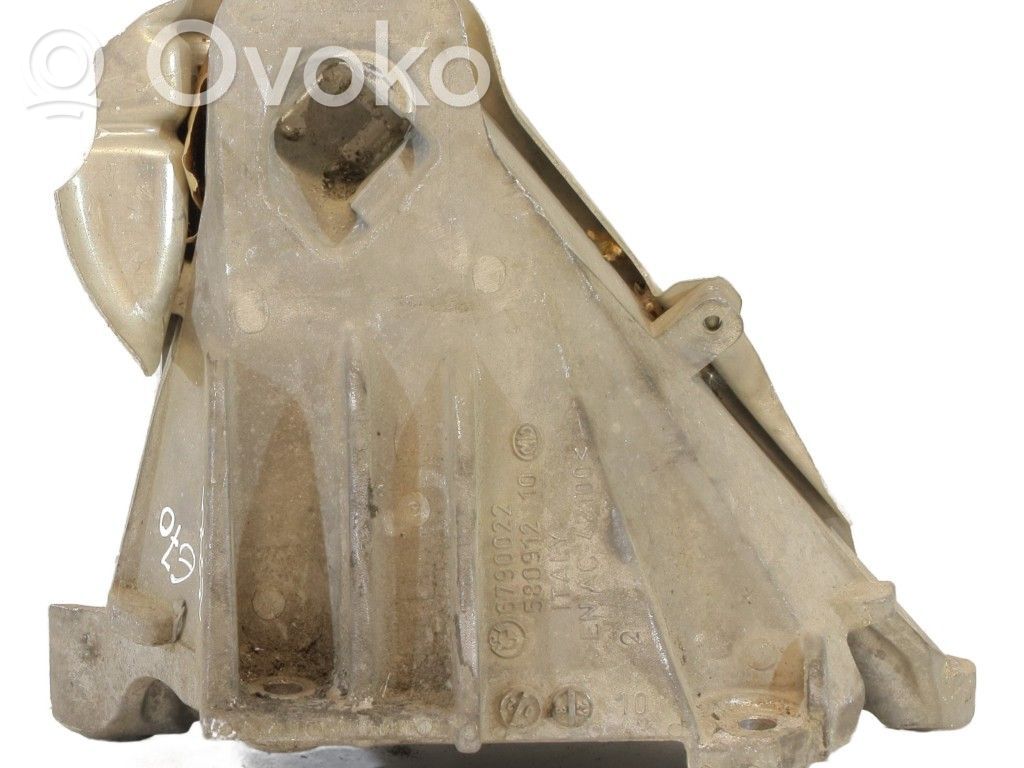 BMW X5 E70 Engine mount bracket 