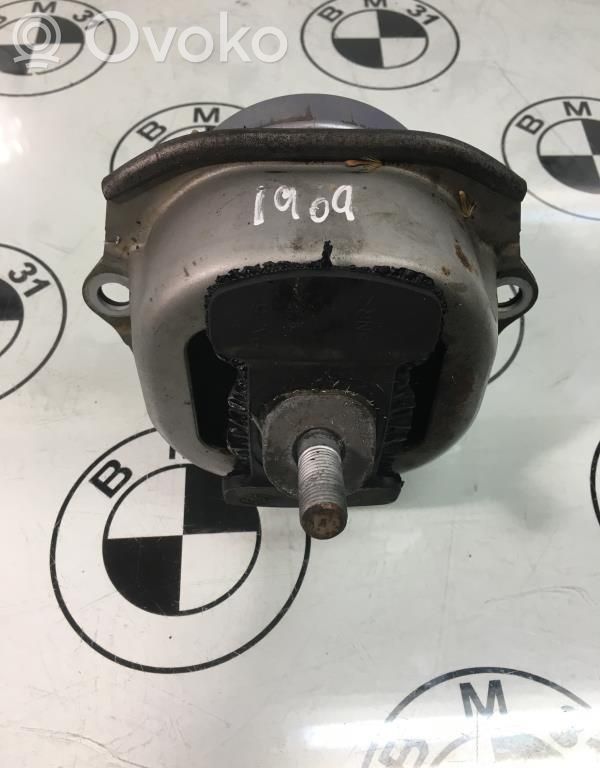 Engine mount bracket   22116865145