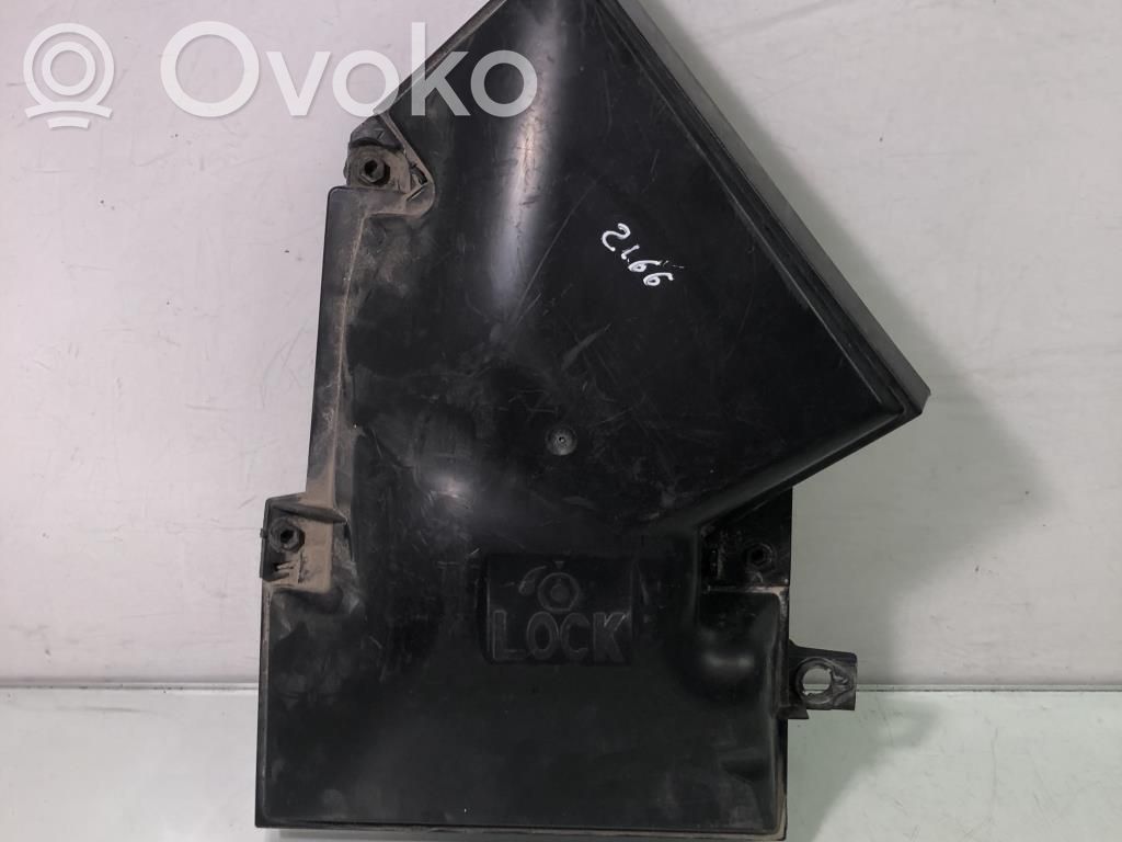 Air filter box   64316945575