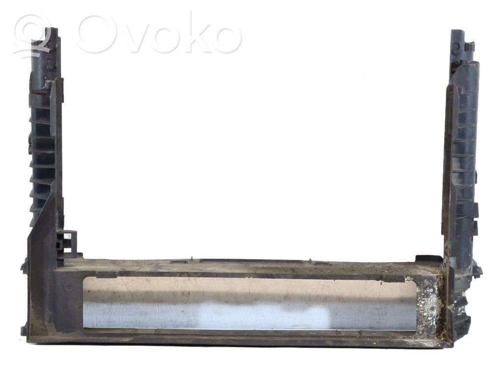 Radiator mount bracket   17117787443