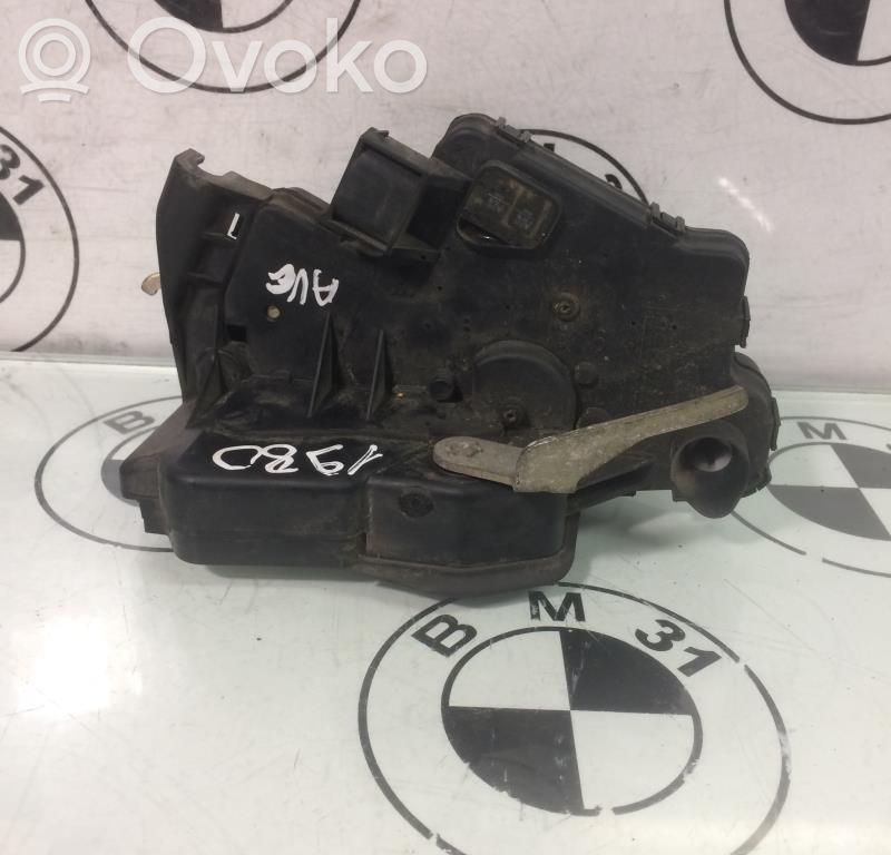 BMW 3 E46 Priekšpusē slēdzene 