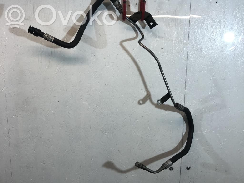 BMW 5 E60 E61 Ohjaustehostimen letkusto 