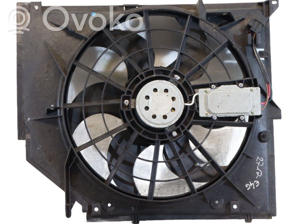 BMW 3 E46 Elektrisks radiatoru ventilators 