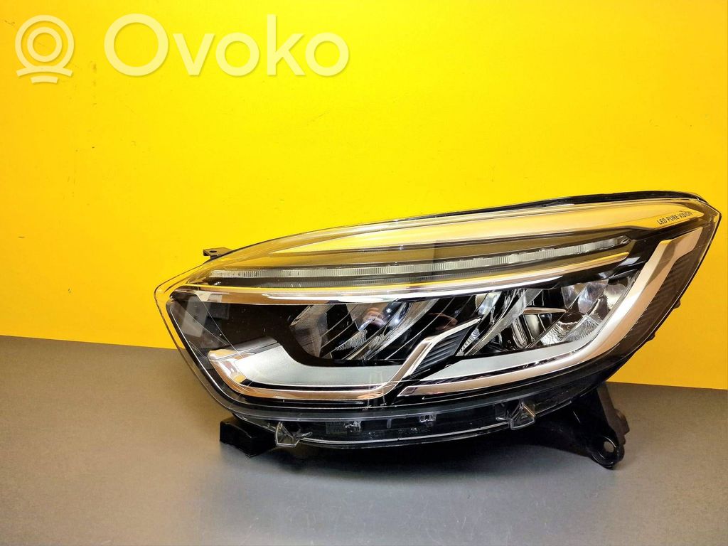 Renault Captur Scheinwerfer 