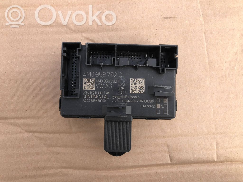 Audi Q7 4M Door control unit/module 