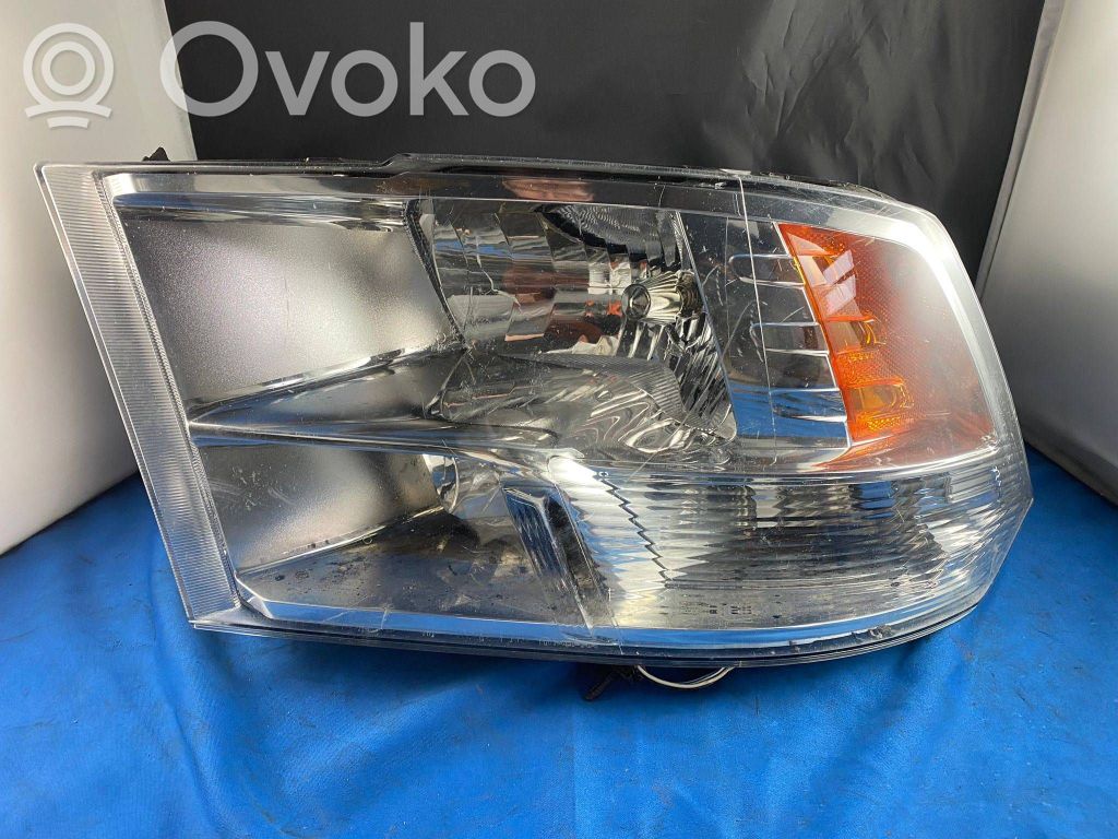 Dodge RAM Phare frontale 