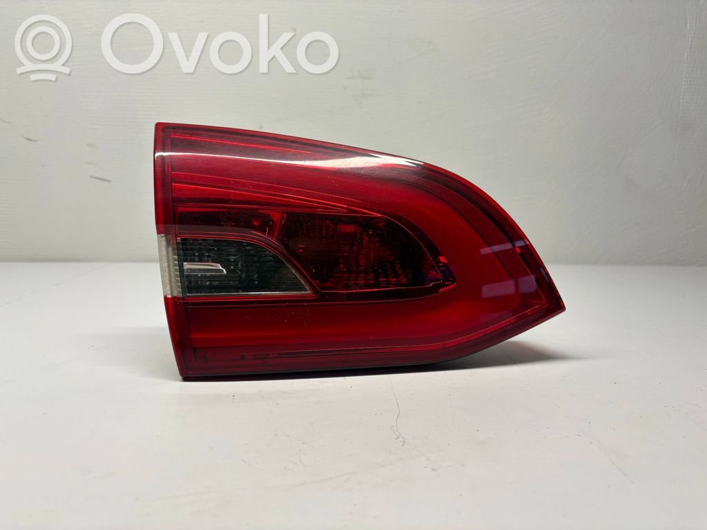 Peugeot 308 Lampy tylnej klapy bagażnika 