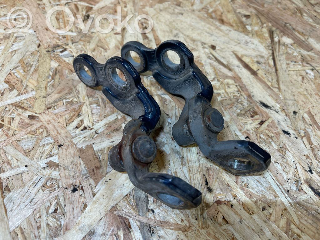 Ford Focus Front door upper hinge 