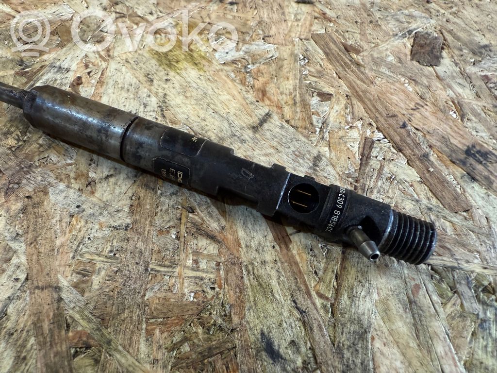 Ford Focus Fuel injector 