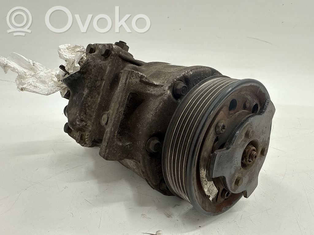 Volkswagen PASSAT B6 Air conditioning (A/C) compressor (pump) 