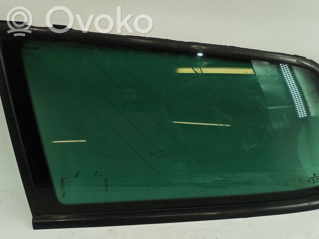 Volkswagen PASSAT B6 Geam lateral spate 