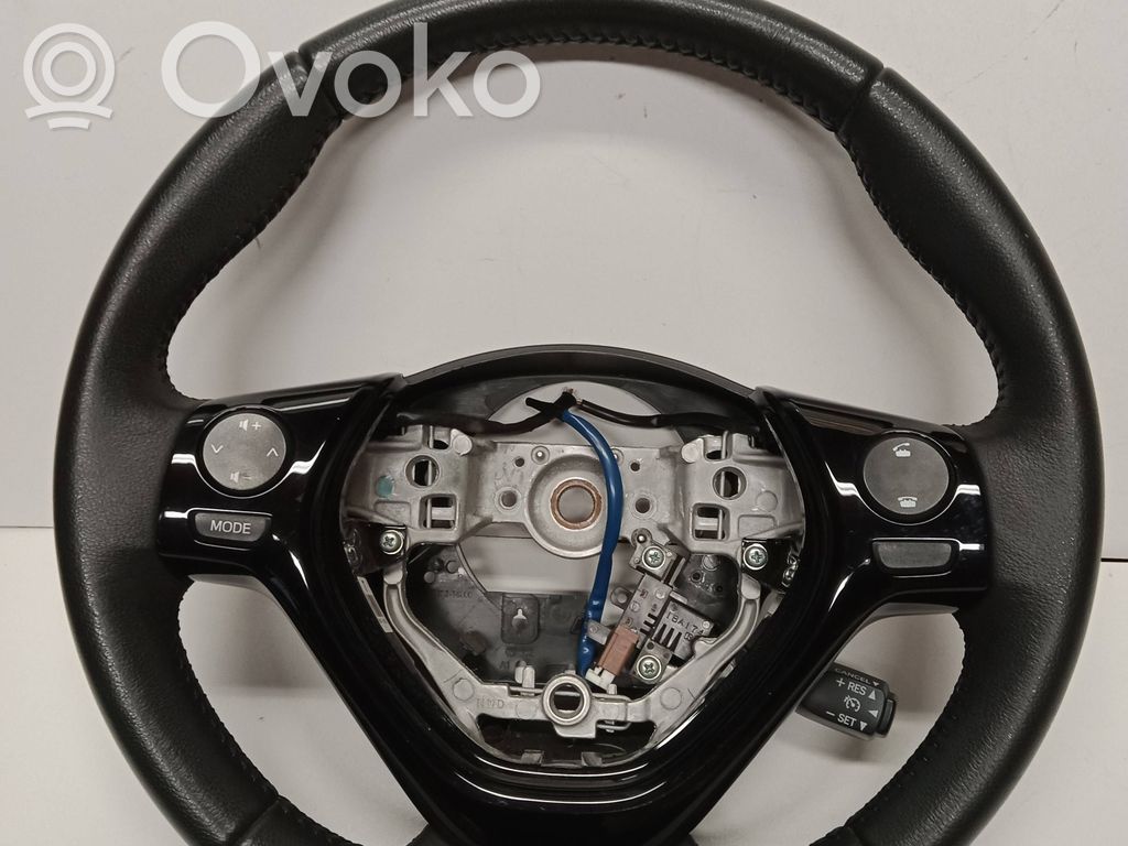 Toyota Aygo AB40 Volante 