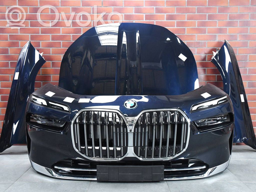 BMW 7 G70 Konepelti 