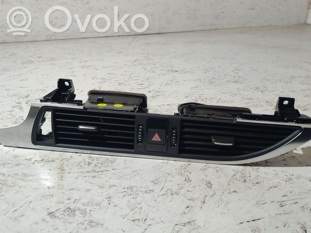 Audi A6 S6 C7 4G Dysze / Kratki środkowego nawiewu deski rozdzielczej 