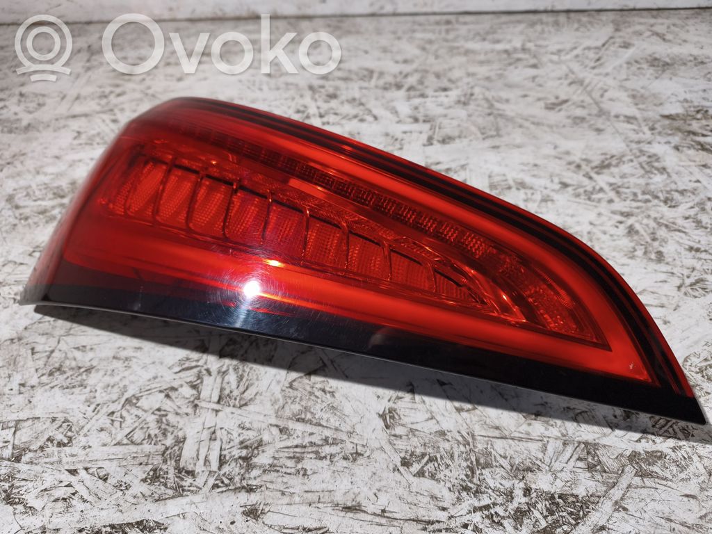 Audi Q5 SQ5 8R Lampă spate în capacul portbagajului 