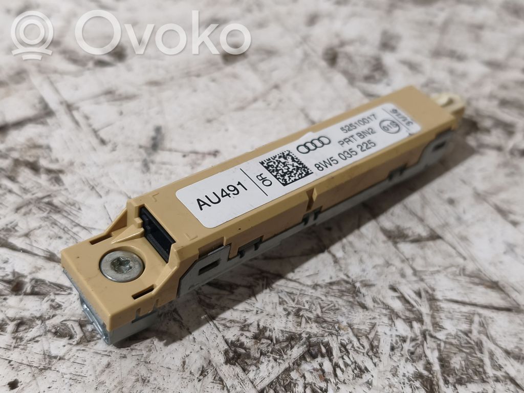 Audi A4 S4 B9 Antenos stiprintuvas 