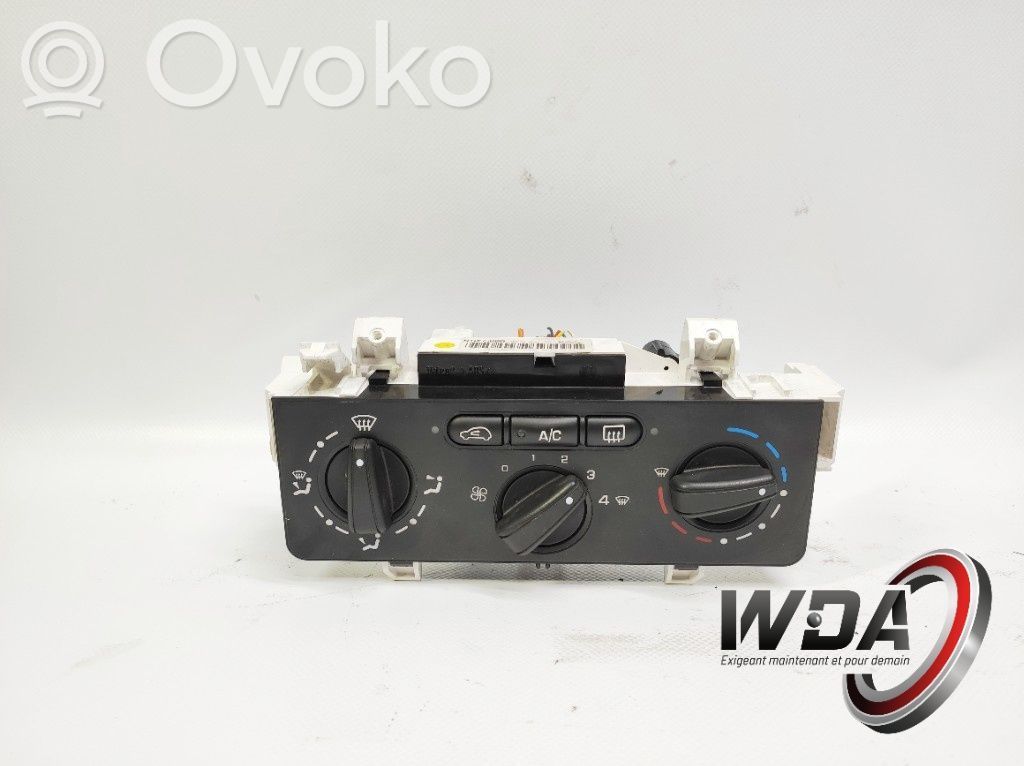 Citroen C3 Climate control unit 