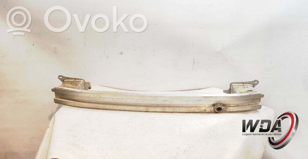 Ford Focus Pusrāmis aizmugurējais / priekšējais 