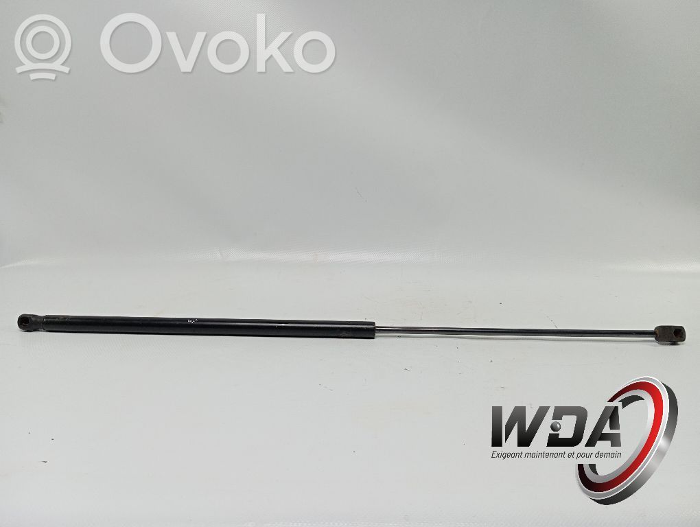 Audi A4 S4 B5 8D Amortyzator klapy tylnej bagażnika 