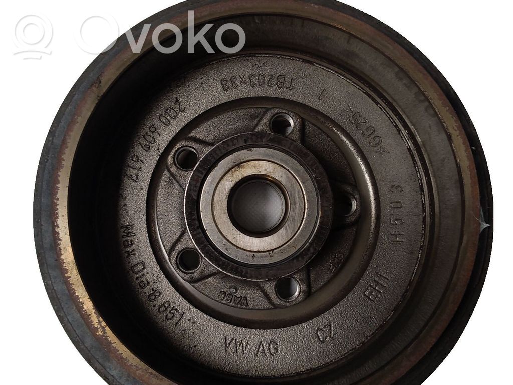 Volkswagen Polo VI Galinė stebulė 