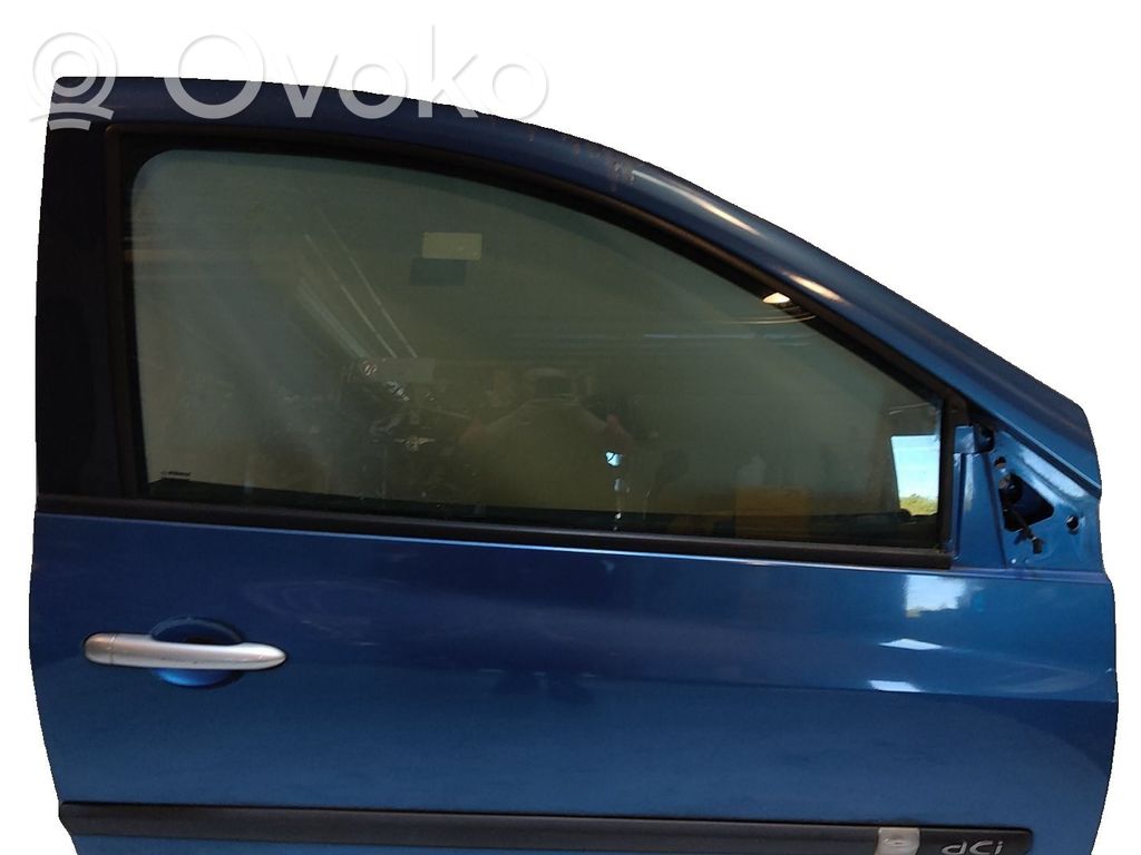 Renault Clio III Puerta delantera 