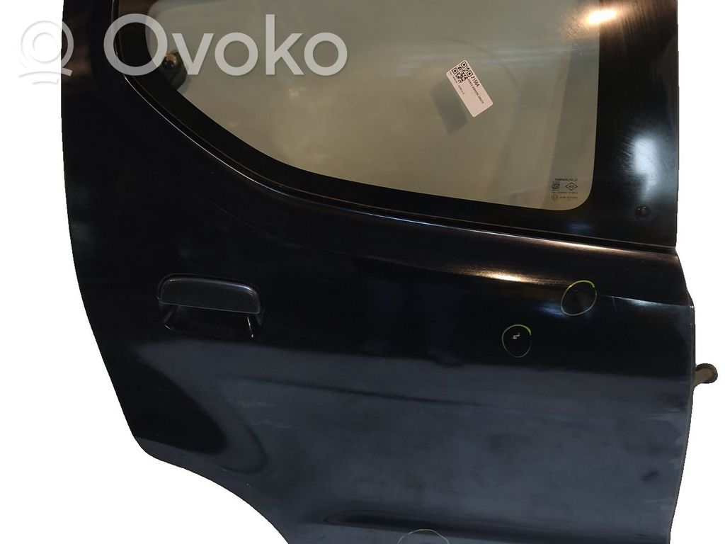 Suzuki Alto Puerta trasera 