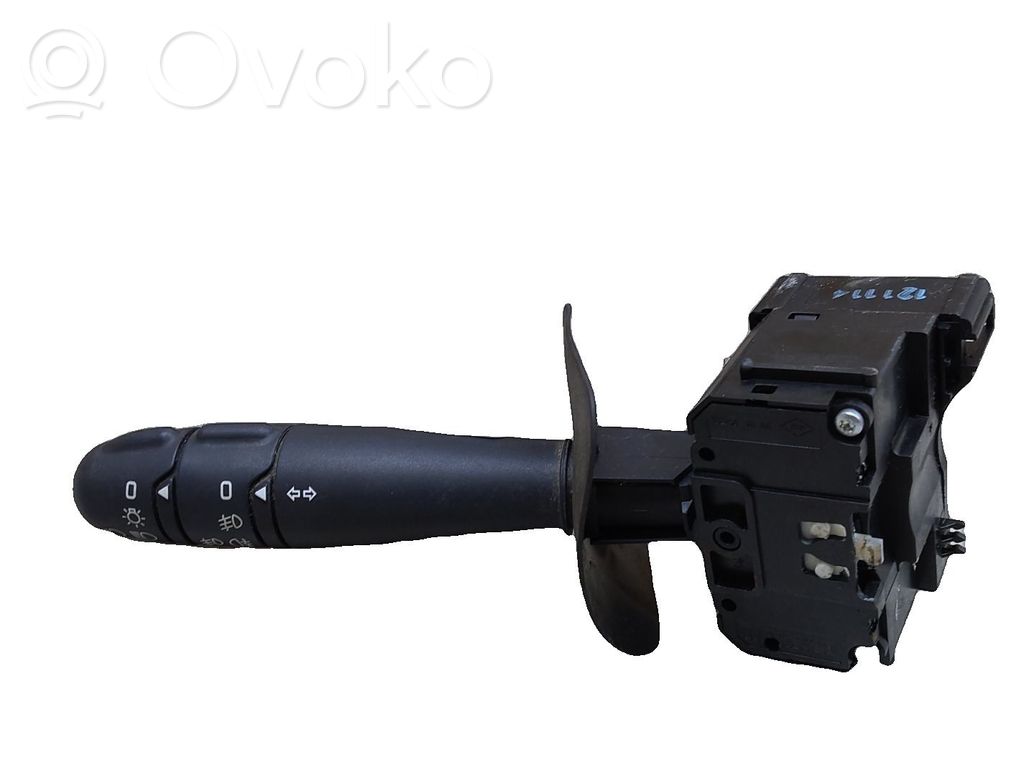 Renault Clio II Suuntavilkun vipu 